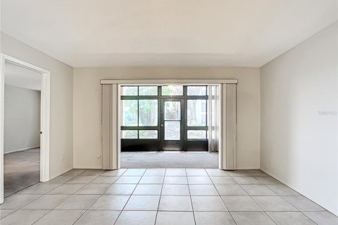 Condo in Largo, Florida, 2 bedrooms  № 1203952 - photo 10