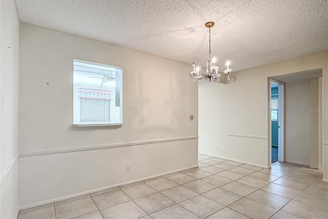 Condo in Largo, Florida, 2 bedrooms  № 1203952 - photo 21