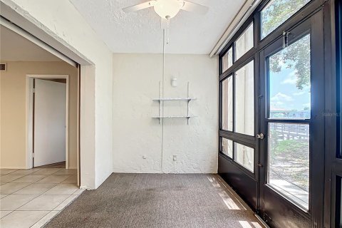 Condo in Largo, Florida, 2 bedrooms  № 1203952 - photo 26