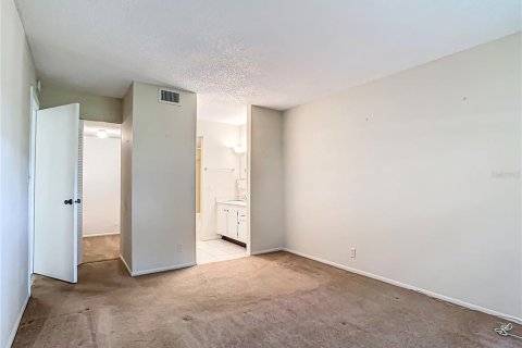 Condo in Largo, Florida, 2 bedrooms  № 1203952 - photo 29