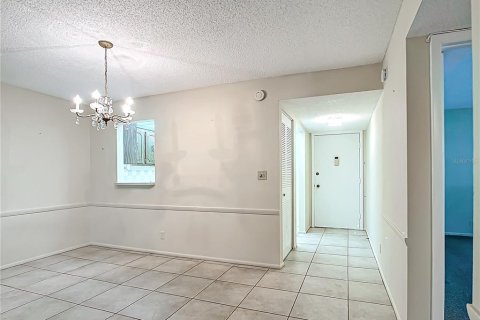 Condo in Largo, Florida, 2 bedrooms  № 1203952 - photo 18