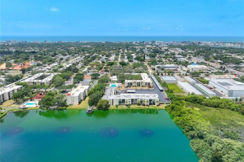 Condo in Largo, Florida, 2 bedrooms  № 1203952 - photo 5