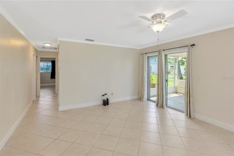 Condominio en venta en Sun City Center, Florida, 2 dormitorios, 91.42 m2 № 1900187 - foto 14