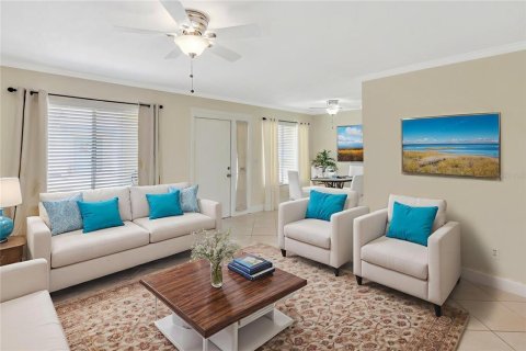 Condominio en venta en Sun City Center, Florida, 2 dormitorios, 91.42 m2 № 1900187 - foto 11