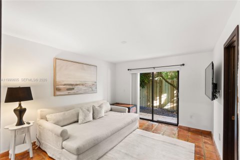 Villa ou maison à vendre à Miami, Floride: 4 chambres, 366.96 m2 № 2056560 - photo 29