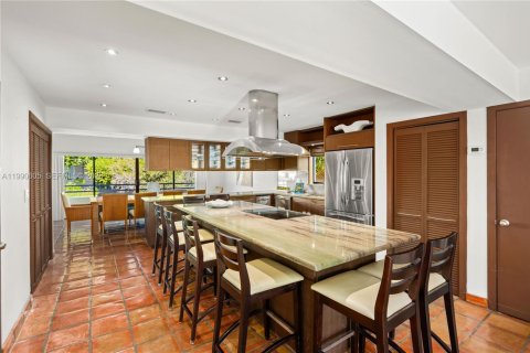 Villa ou maison à vendre à Miami, Floride: 4 chambres, 366.96 m2 № 2056560 - photo 15