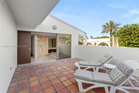 Villa ou maison à vendre à Miami, Floride: 4 chambres, 366.96 m2 № 2056560 - photo 28