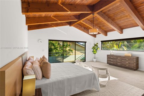 Villa ou maison à vendre à Miami, Floride: 4 chambres, 366.96 m2 № 2056560 - photo 19