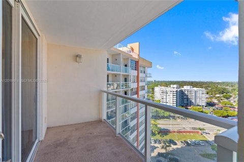 Condo in Miami, Florida, 1 bedroom № 2087569 - photo 22