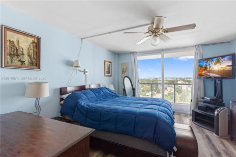 Condo in Miami, Florida, 1 bedroom № 2087569 - photo 14