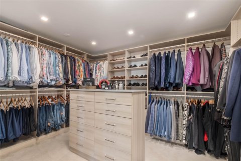 House in Miami, Florida 4 bedrooms, 197.97 sq.m. № 1989570 - photo 7