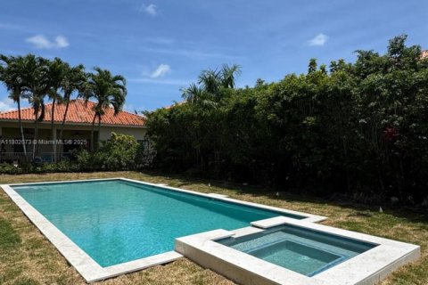 Commercial property in Kendall, Florida № 2021335 - photo 9