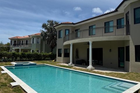 Commercial property in Kendall, Florida № 2021335 - photo 6