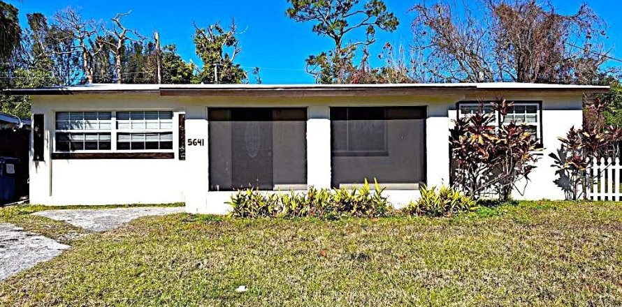 House in Pinellas Park, Florida 3 bedrooms, 99.03 sq.m. № 2411547
