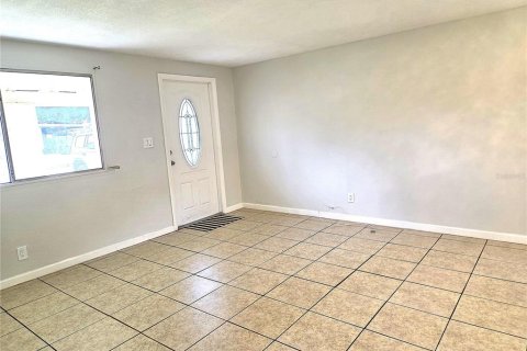 House in Pinellas Park, Florida 3 bedrooms, 99.03 sq.m. № 2411547 - photo 18