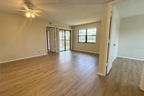 Condo in Port Charlotte, Florida, 2 bedrooms  № 2238874 - photo 3