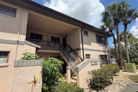 Condo in Port Charlotte, Florida, 2 bedrooms  № 2238874 - photo 2