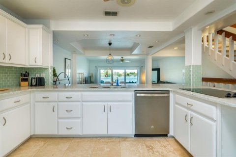 Adosado en venta en Treasure Island, Florida, 2 dormitorios, 141.21 m2 № 1644342 - foto 6