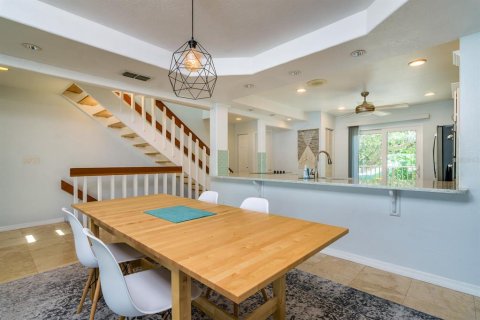 Adosado en venta en Treasure Island, Florida, 2 dormitorios, 141.21 m2 № 1644342 - foto 9