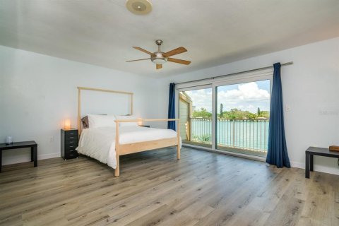 Adosado en venta en Treasure Island, Florida, 2 dormitorios, 141.21 m2 № 1644342 - foto 14