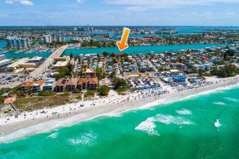 Adosado en venta en Treasure Island, Florida, 2 dormitorios, 141.21 m2 № 1644342 - foto 5