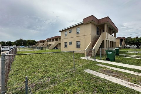 Appartement à louer à Miami, Floride: 2 chambres, 277.78 m2 № 1828859 - photo 4