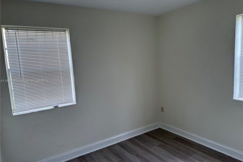 Appartement à louer à Miami, Floride: 2 chambres, 277.78 m2 № 1828859 - photo 10
