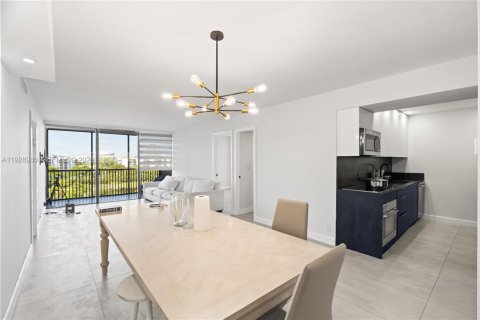 Copropriété à louer à Aventura, Floride: 2 chambres, 105.72 m2 № 2053958 - photo 4