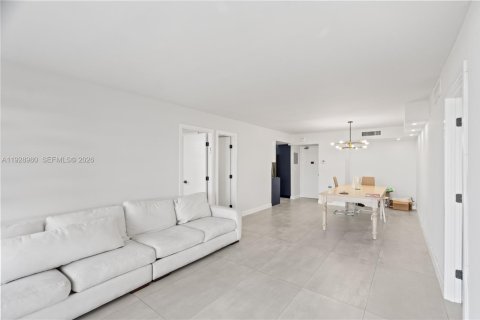Copropriété à louer à Aventura, Floride: 2 chambres, 105.72 m2 № 2053958 - photo 11