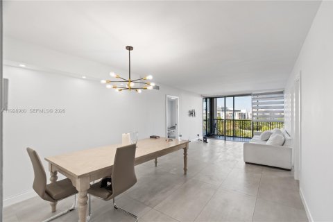 Copropriété à louer à Aventura, Floride: 2 chambres, 105.72 m2 № 2053958 - photo 6
