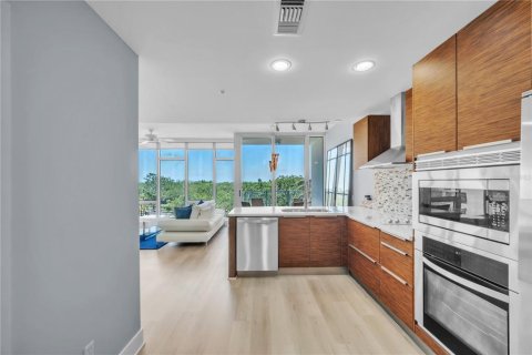 Copropriété à louer à Saint Petersburg, Floride: 1 chambre, 81.29 m2 № 1638082 - photo 3