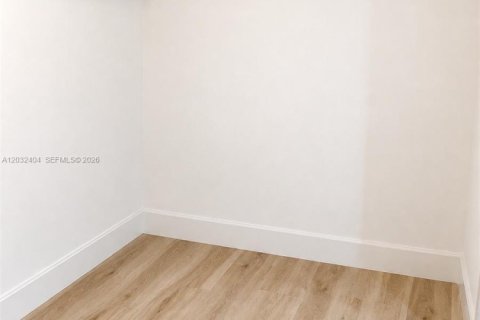 Купить кондоминиум в Халландейл-Бич, Флорида 1 комната, 29.73м2, № 2146113 - фото 4