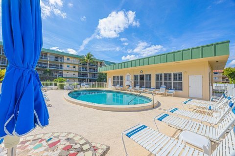 Condo in Deerfield Beach, Florida, 2 bedrooms № 2261499 - photo 19