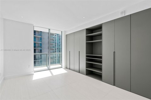 Condominio en venta en Miami, Florida, 3 dormitorios, 167.32 m2 № 1890867 - foto 18