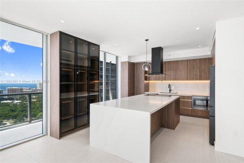 Condominio en venta en Miami, Florida, 3 dormitorios, 167.32 m2 № 1890867 - foto 1