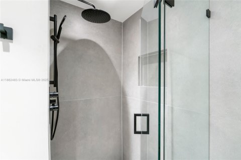 Condominio en venta en Miami, Florida, 3 dormitorios, 167.32 m2 № 1890867 - foto 25