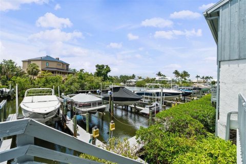 Condo in Sarasota, Florida, 2 bedrooms № 2150599 - photo 16