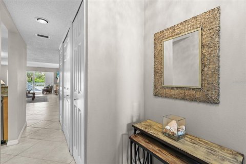 Condo in Sarasota, Florida, 2 bedrooms № 2150599 - photo 3