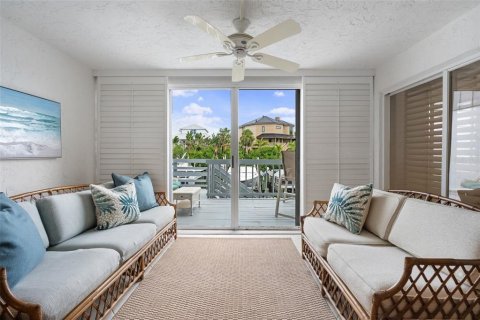 Condo in Sarasota, Florida, 2 bedrooms № 2150599 - photo 12