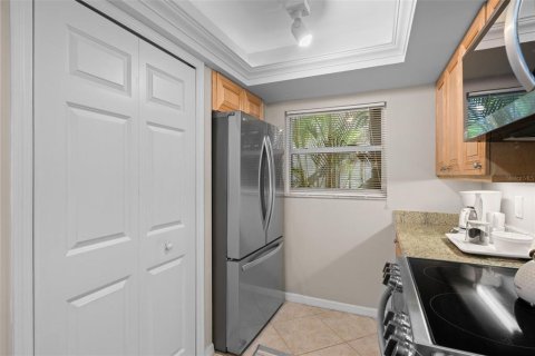 Condo in Sarasota, Florida, 2 bedrooms № 2150599 - photo 6