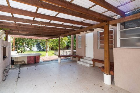 Villa ou maison à vendre à Hollywood, Floride: 3 chambres, 129.41 m2 № 2053125 - photo 13