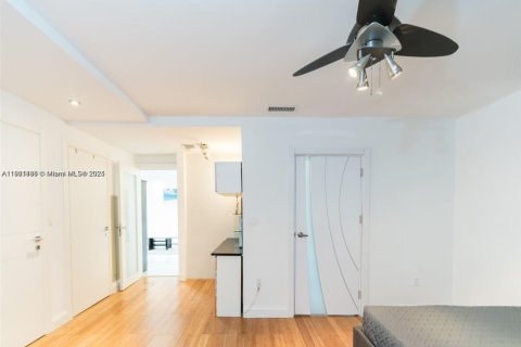 Villa ou maison à vendre à Hollywood, Floride: 3 chambres, 129.41 m2 № 2053125 - photo 3