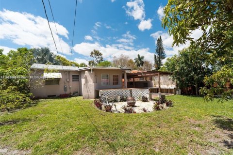 Villa ou maison à vendre à Hollywood, Floride: 3 chambres, 129.41 m2 № 2053125 - photo 16