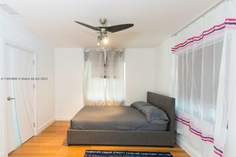 Villa ou maison à vendre à Hollywood, Floride: 3 chambres, 129.41 m2 № 2053125 - photo 9