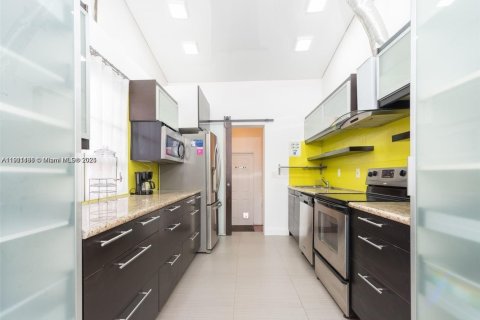 Villa ou maison à vendre à Hollywood, Floride: 3 chambres, 129.41 m2 № 2053125 - photo 8