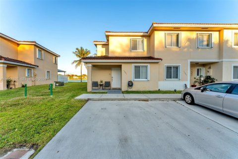 Таунхаус в Майами, Флорида 3 спальни, 116.59м2 № 2090069