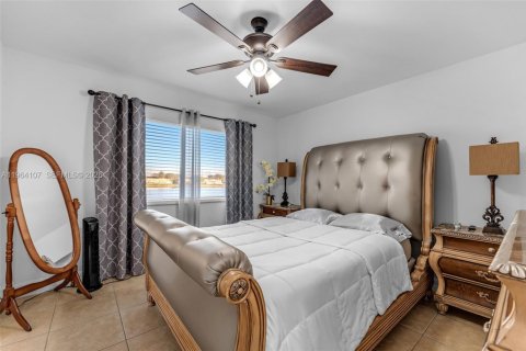 Купить таунхаус в Майами, Флорида 3 спальни, 116.59м2, № 2090069 - фото 16