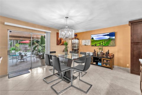 Купить виллу или дом в Хомстед, Флорида 3 спальни, 144м2, № 1972021 - фото 15