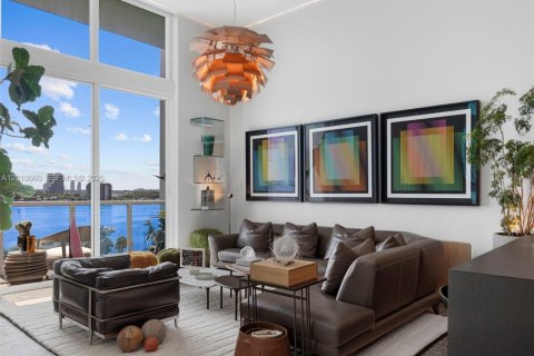 Copropriété à vendre à Miami, Floride: 2 chambres, 123.75 m2 № 2091120 - photo 6