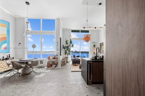 Condo à Miami, Floride, 2 chambres  № 2091120